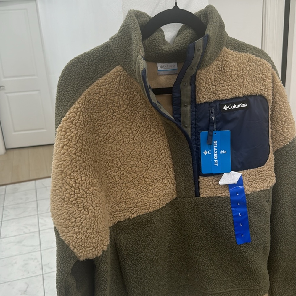 Brand new Columbia coat warm and cozy - Picture 3 of 6